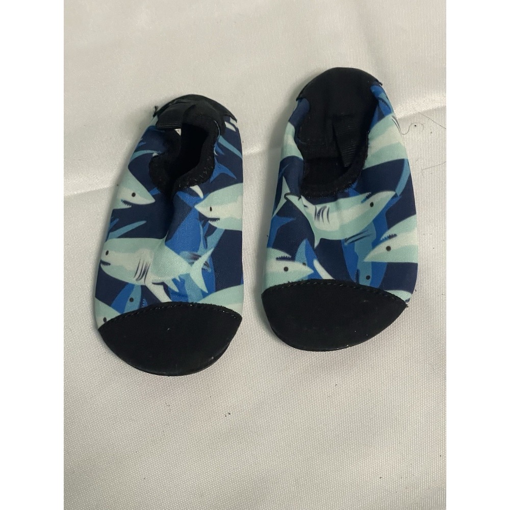 NWOT water diving snorkling shoes sz 6.5 22/23. Bin4